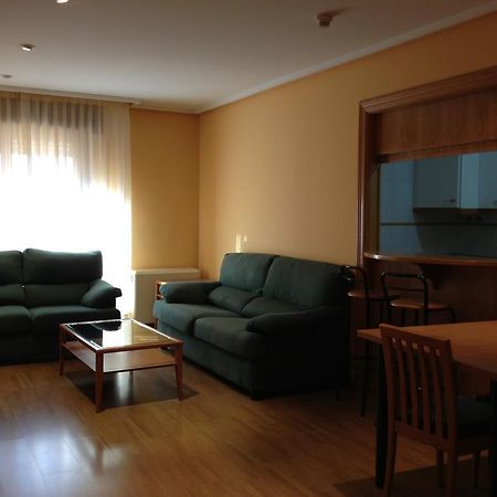 Apartamentos Turisticos Puerta De เลออน ภายนอก รูปภาพ