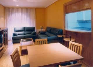 Apartamentos Turisticos Puerta De เลออน ภายนอก รูปภาพ