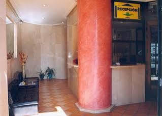 Apartamentos Turisticos Puerta De เลออน ภายนอก รูปภาพ