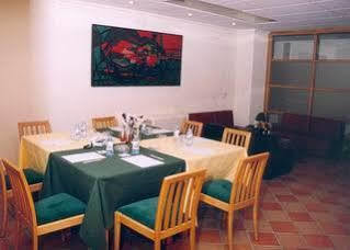 Apartamentos Turisticos Puerta De เลออน ภายนอก รูปภาพ